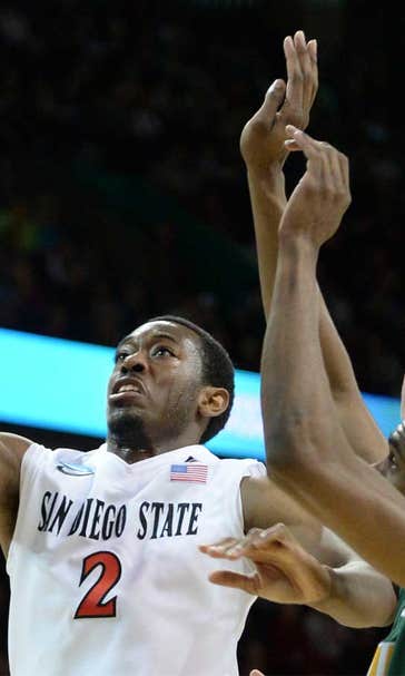 Xavier Thames' 30 leads Aztecs past Bison 63-44